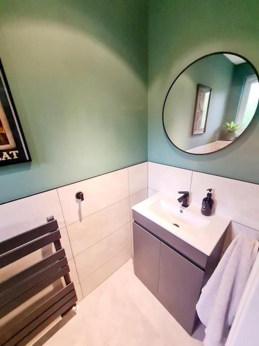 Spacious 5Bed House, Free Parking, No Party ! Glasgow Bagian luar foto