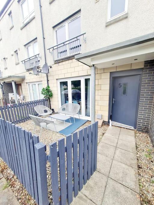 Spacious 5Bed House, Free Parking, No Party ! Glasgow Bagian luar foto