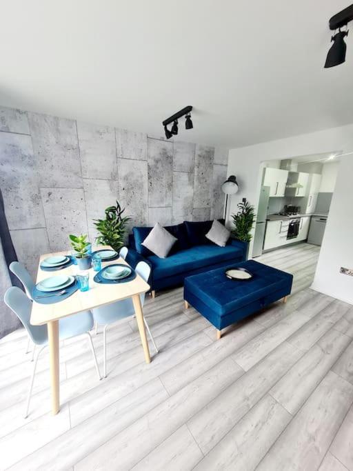 Spacious 5Bed House, Free Parking, No Party ! Glasgow Ruang foto